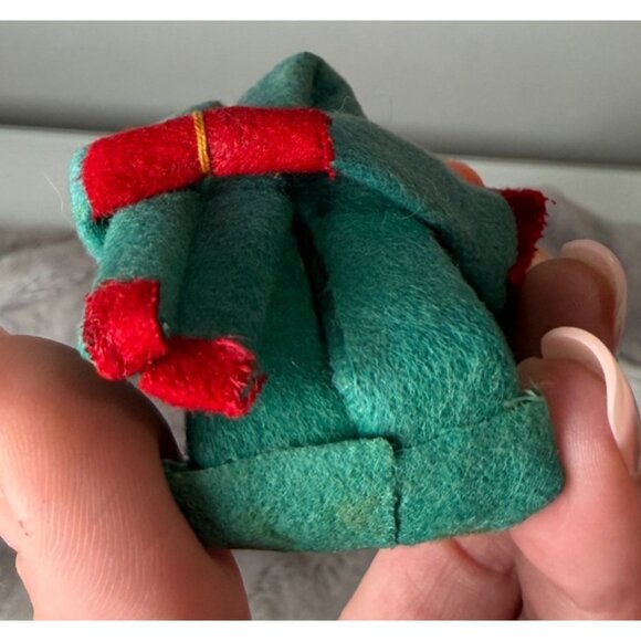 Vtg Green Red Knee Hugger Christmas Elf Pixie RARE EYES CLOSED - Picture 12 of 13